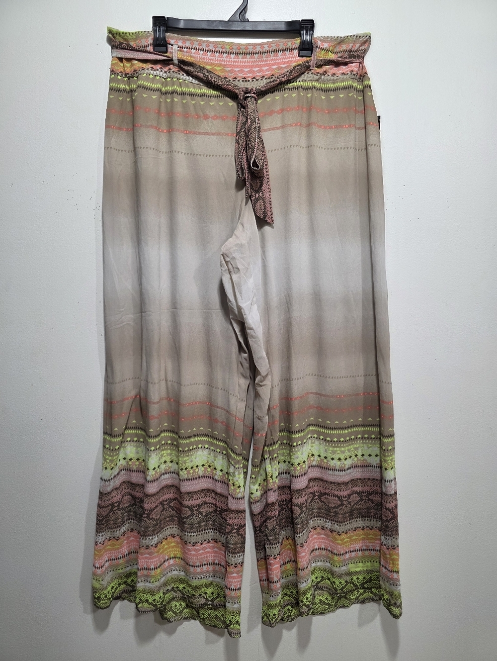 NWT! HeartSoul Plus 3X Boho Wide Leg Pants Tribal Print Elastic Waist Flowy - Picture 3 of 9